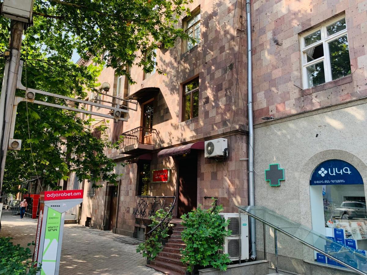 City Center Apartment On Sayat Nova Street Erivan Dış mekan fotoğraf